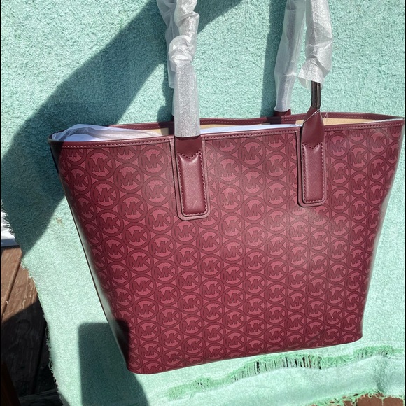 Michael Kors Large Jodie Tote NWT - Picture 2 of 2